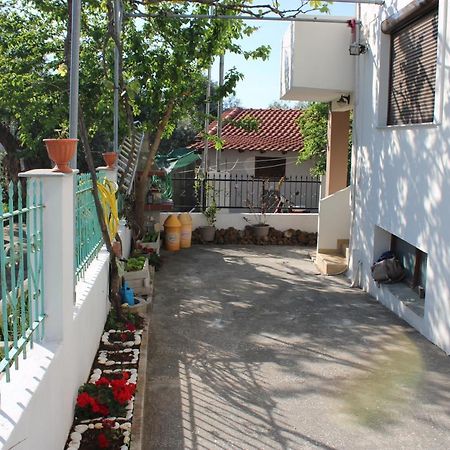 Stelios Apartments Скала-Каллирахис Экстерьер фото